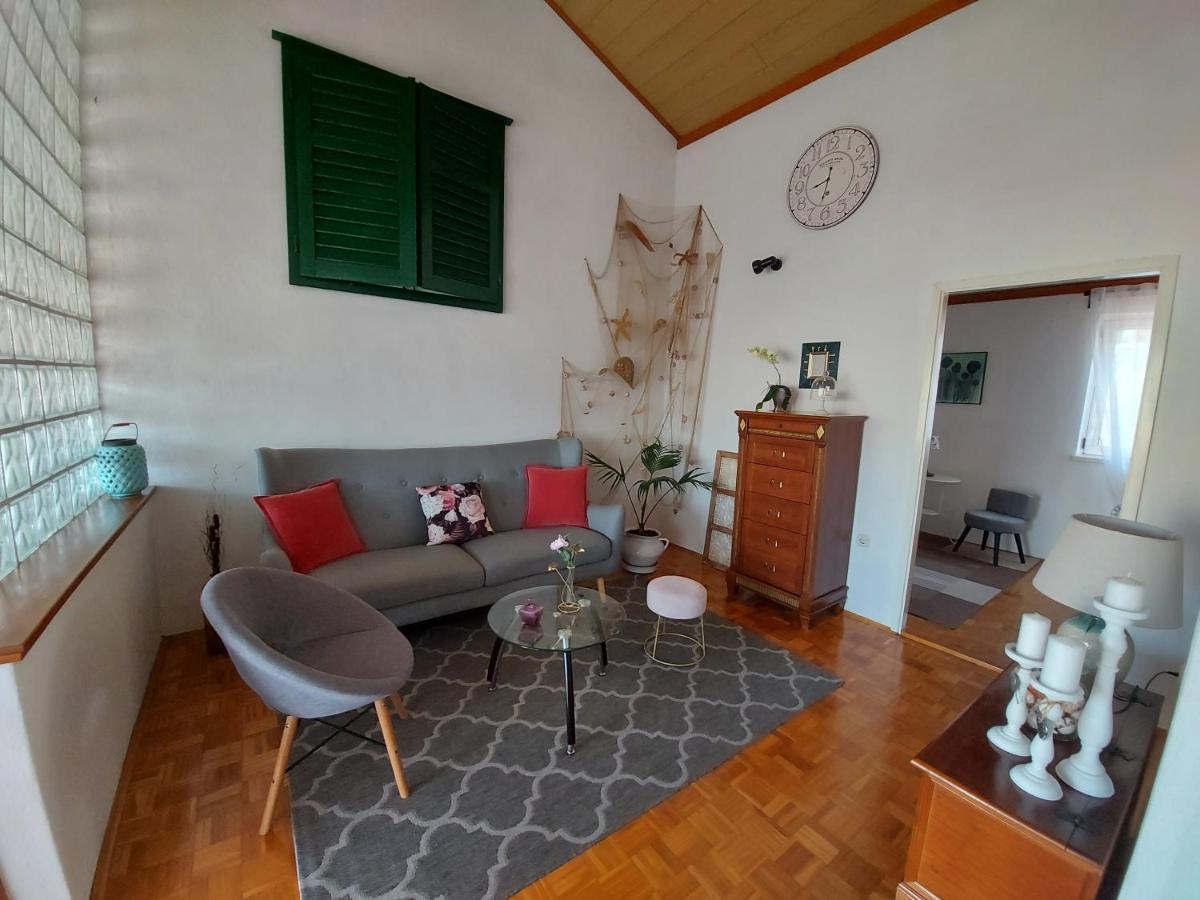 Apartments And Rooms Villa Dona Makarska Exterior foto