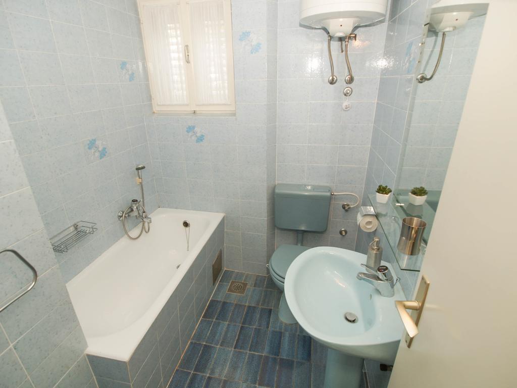 Apartments And Rooms Villa Dona Makarska Exterior foto