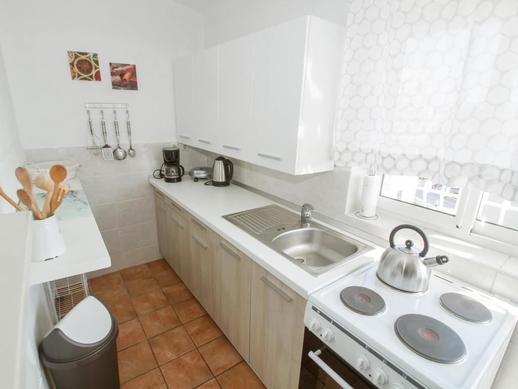 Apartments And Rooms Villa Dona Makarska Exterior foto