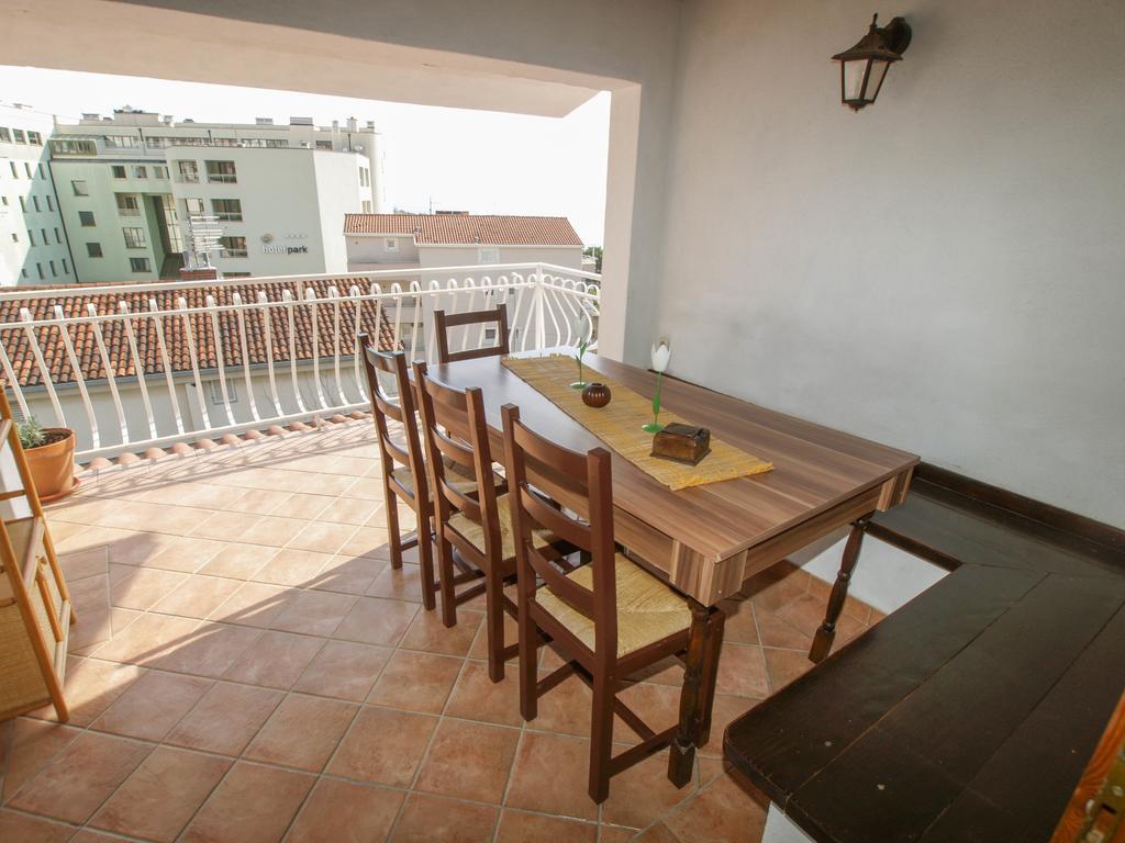 Apartments And Rooms Villa Dona Makarska Exterior foto