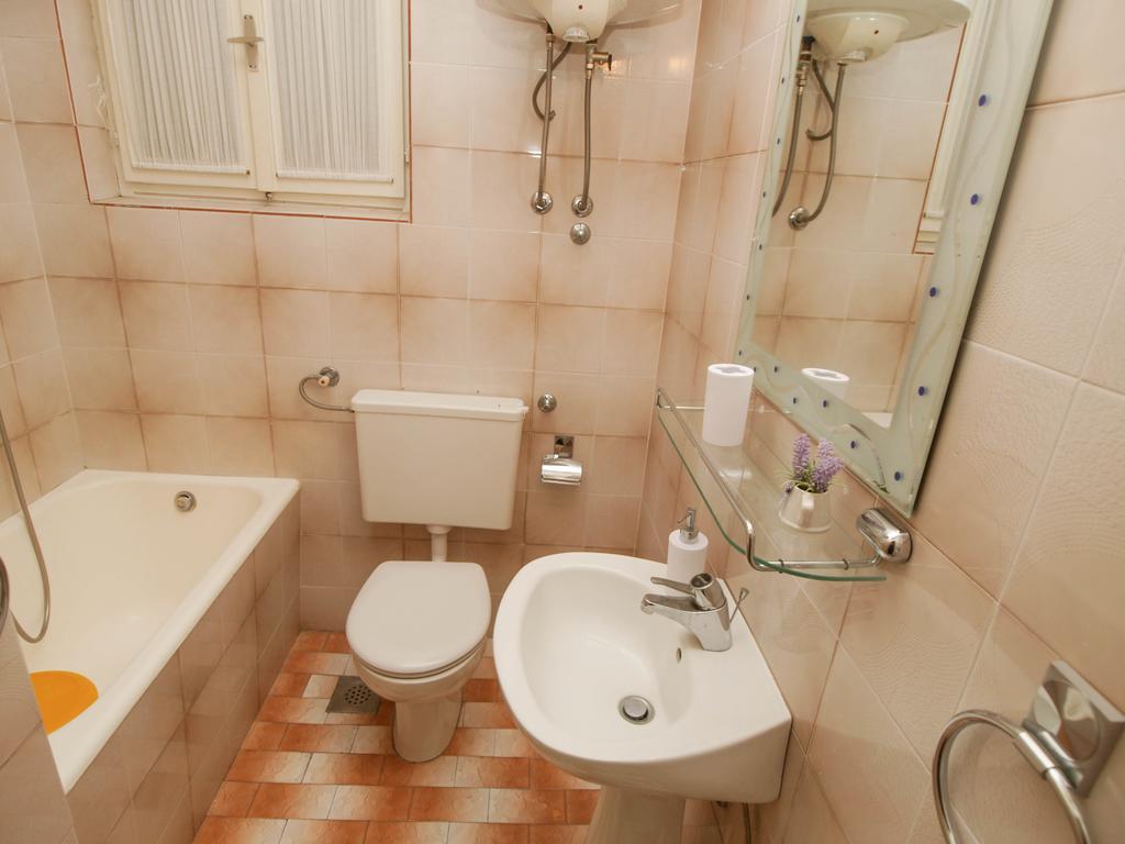 Apartments And Rooms Villa Dona Makarska Exterior foto