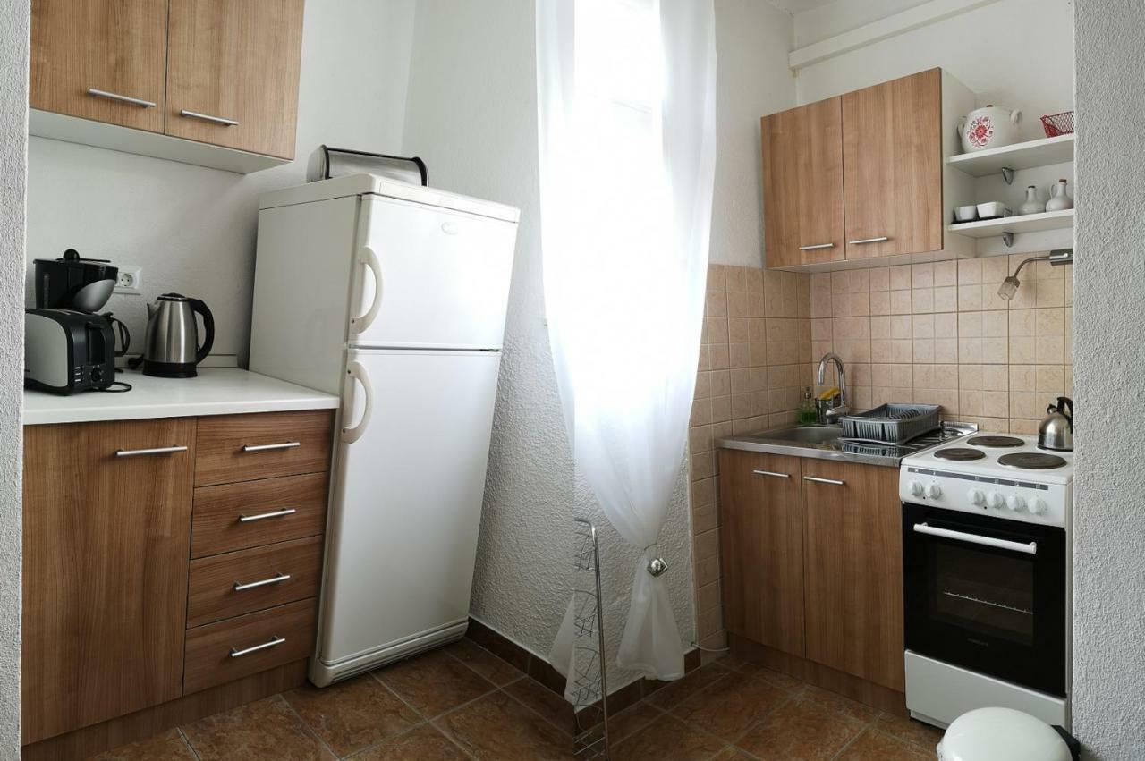 Apartments And Rooms Villa Dona Makarska Exterior foto
