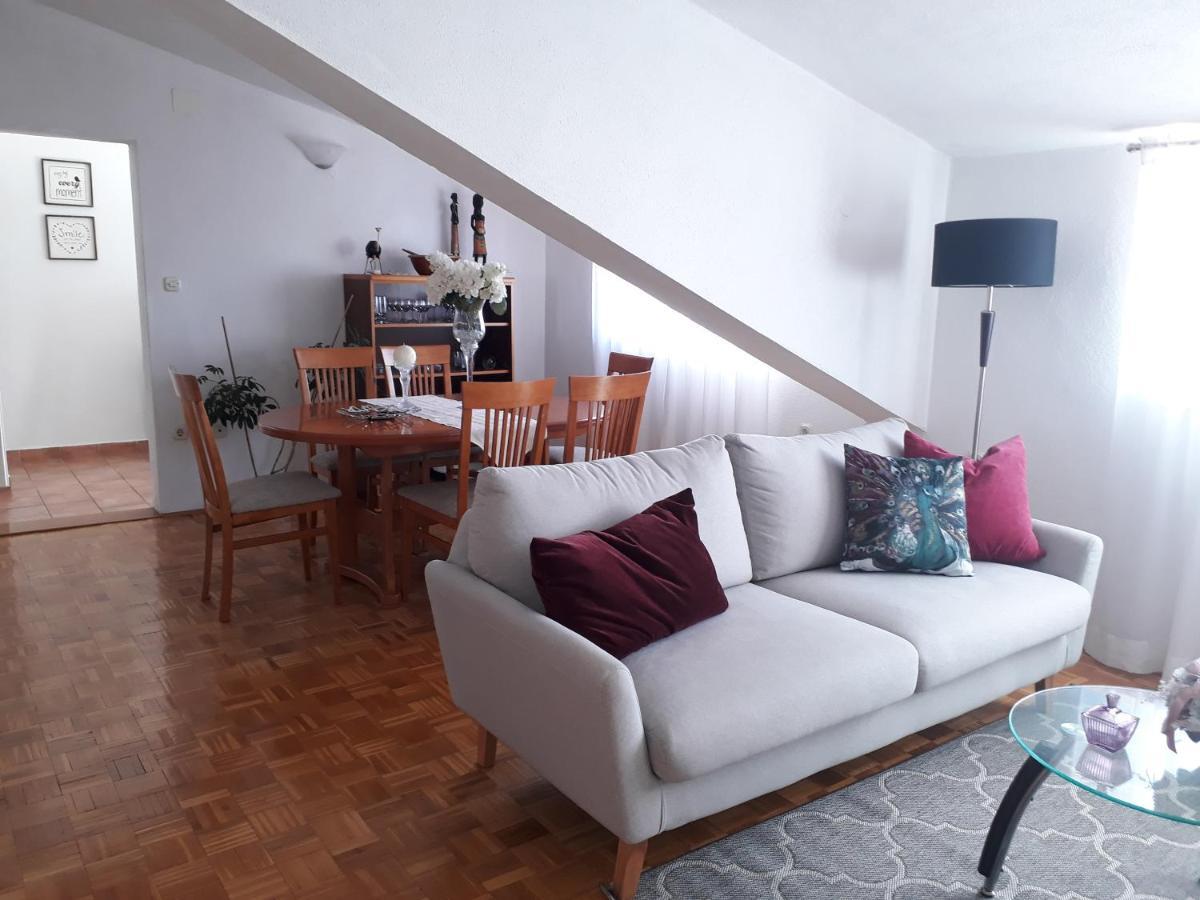 Apartments And Rooms Villa Dona Makarska Exterior foto
